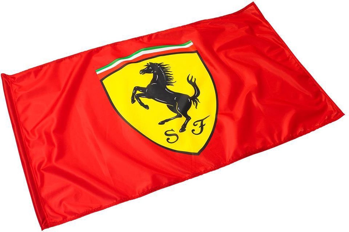 Scuderia Ferrari Fanwear Red Flag 120x90 cm