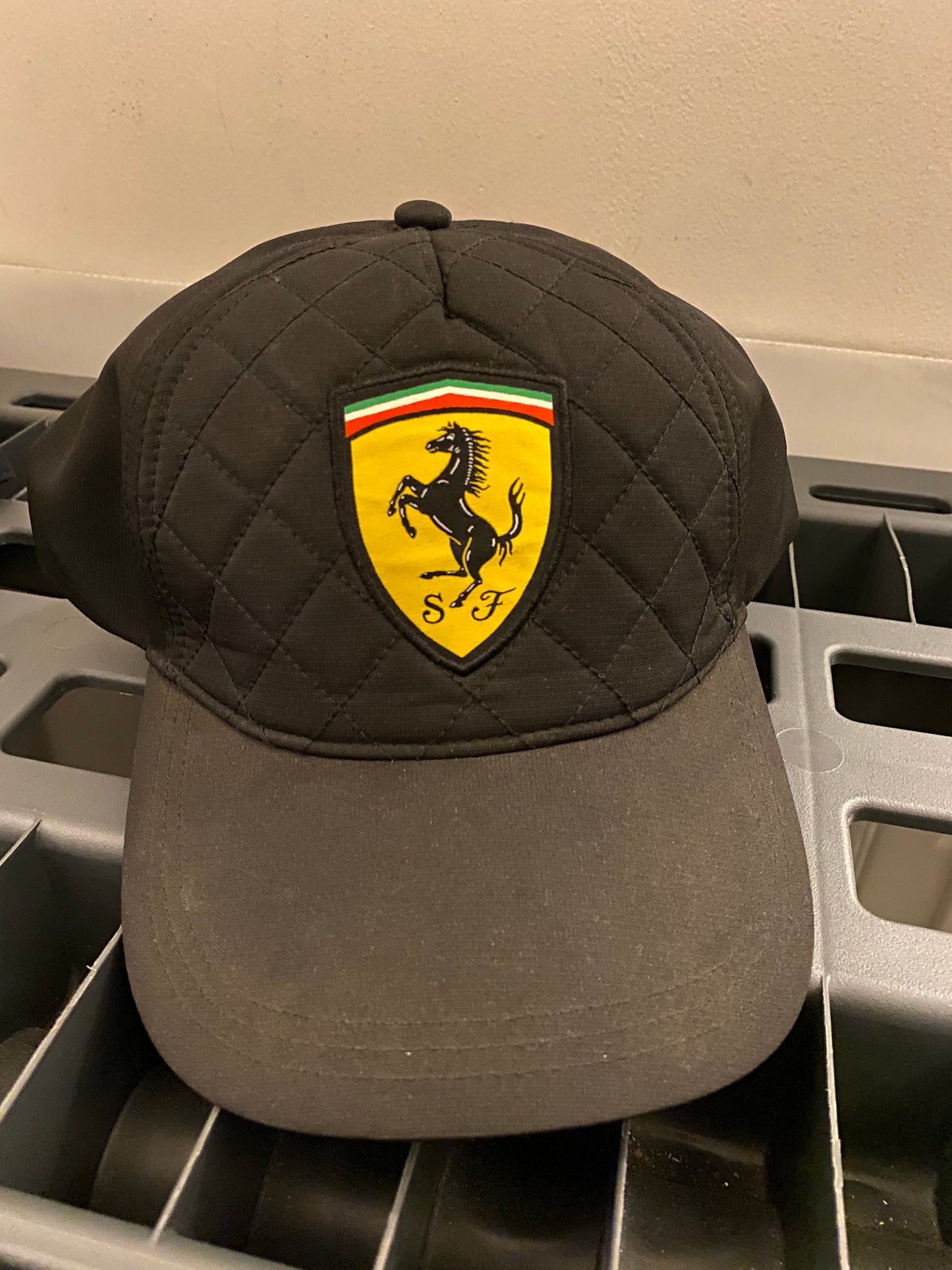 Scuderia Ferrari Mens Quilt Cap Black 2018 - Fanwear