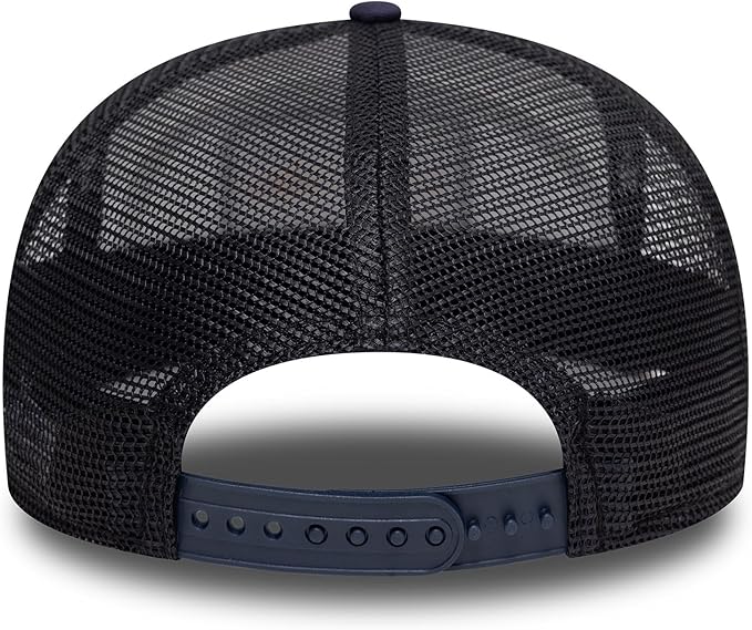 Red Bull Racing Retro Golfer White Cap 2025-Fanwear