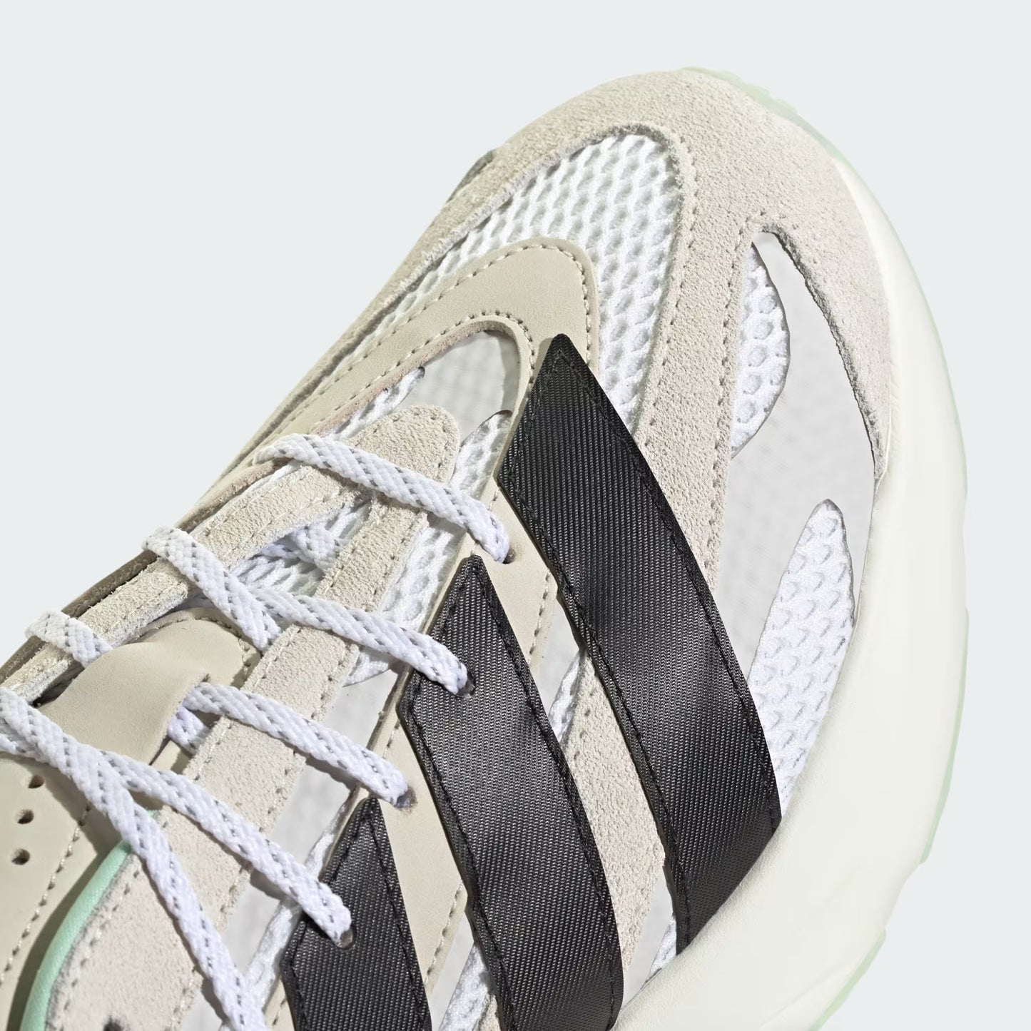 Mercedes Men's Lightblaze Shoes White Black 2025-Fanwear