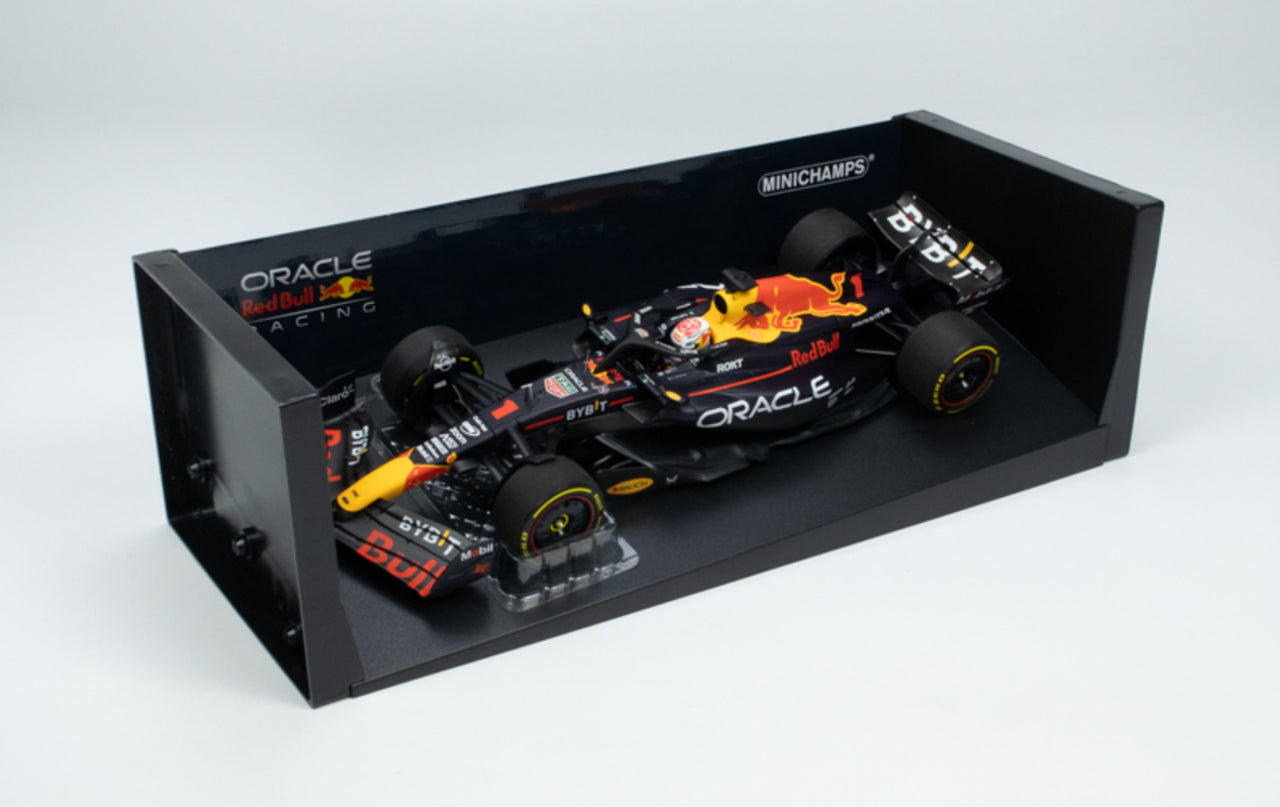 1:18 Scale Model | Red Bull Rb19 Max Verstappen With Driver Car