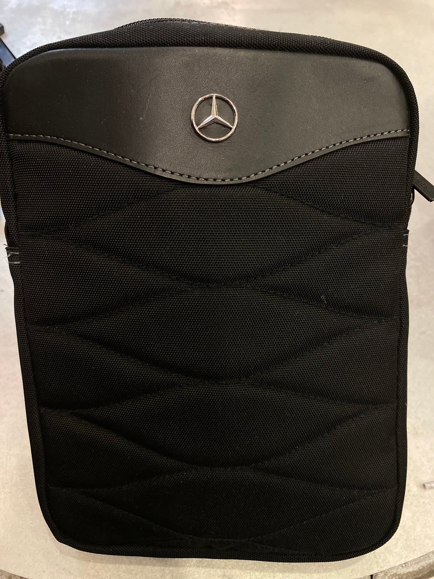 Mercedes Pattern III Tablet Bag 10" Black