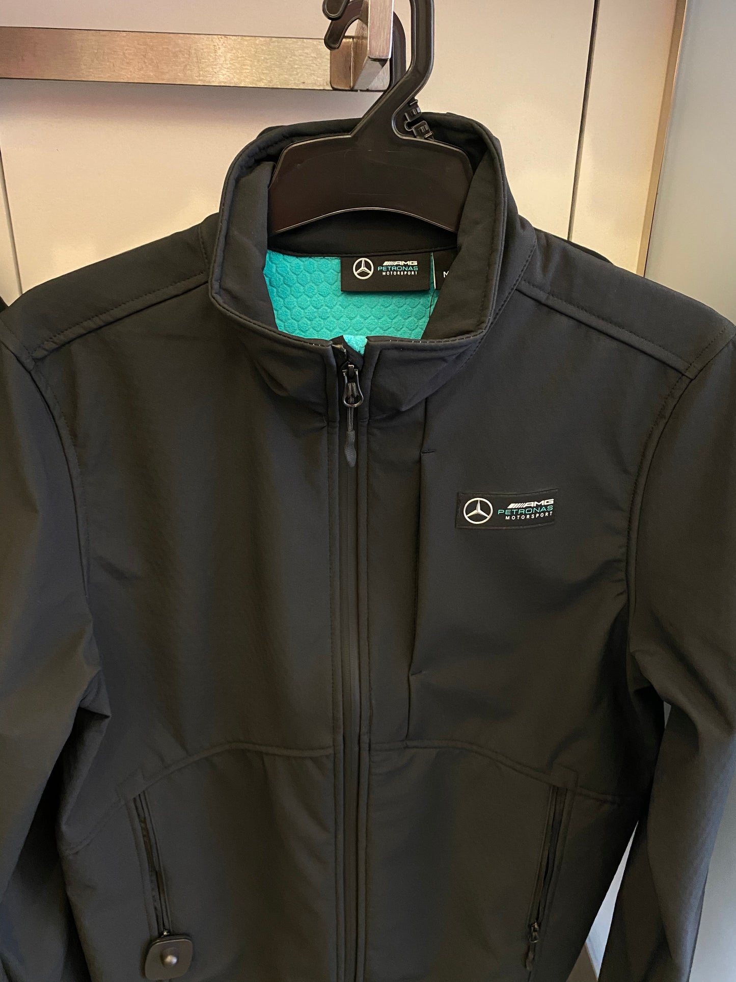 Mercedes-AMG Petronas Motorsport Mens Softshell 2018 - Fanwear