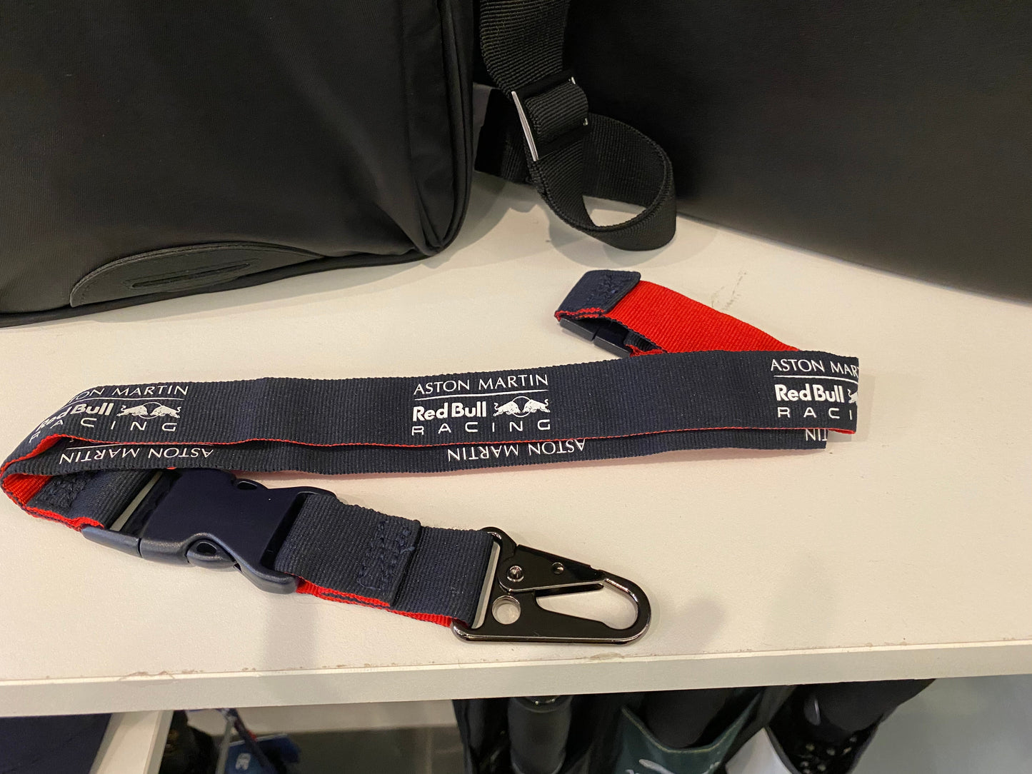 Red Bull Racing Classic Carabiner Lanyard - Fanwear